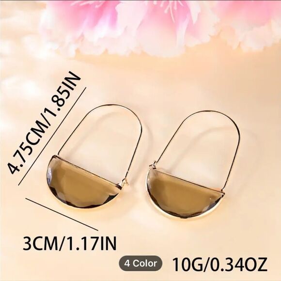 New elongated goldtone earrings with crystal clear stone - Picture 6 of 7